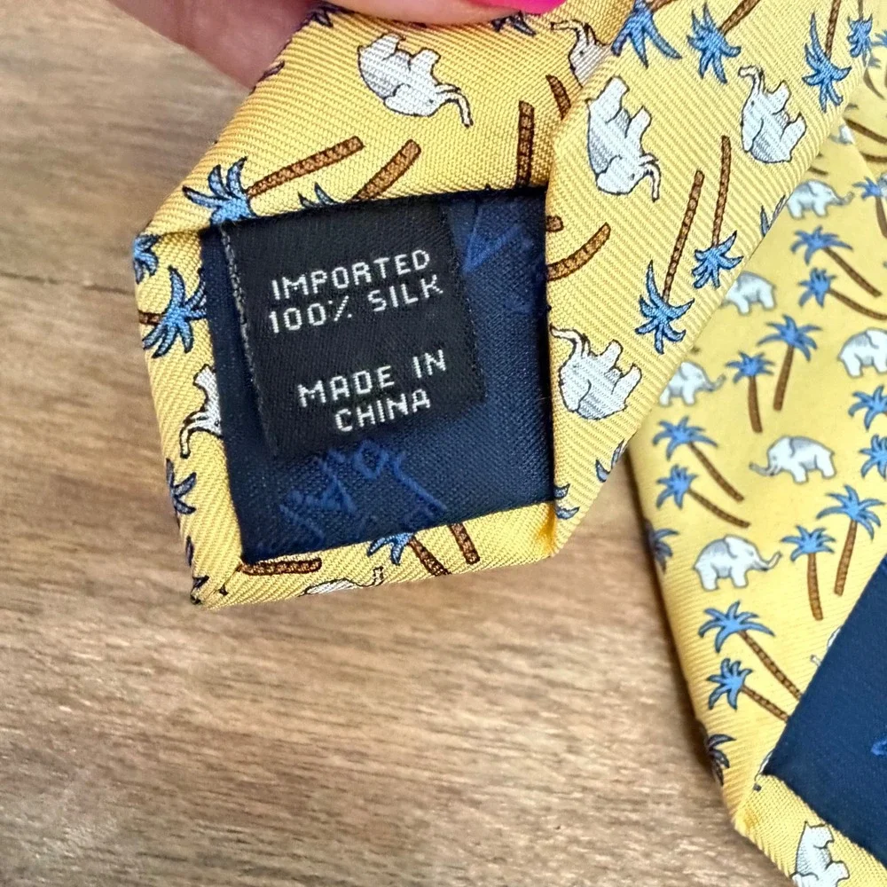 Jos. A. Bank Silk Tie OS Yellow Elephant Palm Tree Executive Collection Tropical